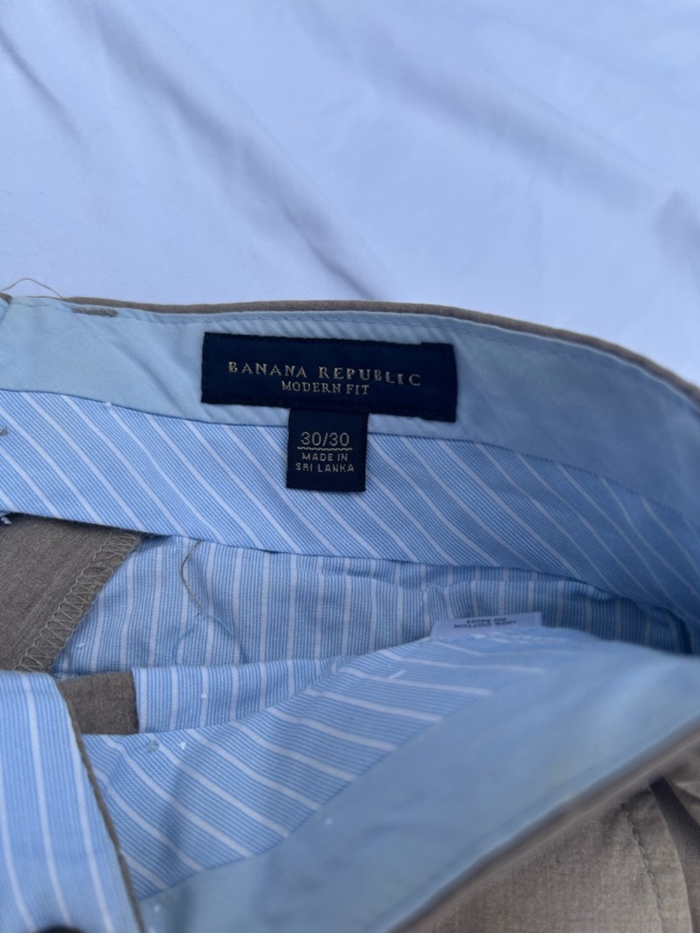 Banana Republic Men's Tan Straight-Leg Chinos size 30x30 - Picture 5 of 8
